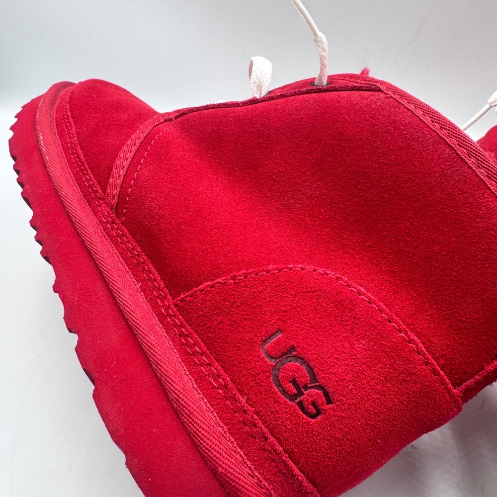 UGG NEUMEL CHUKKABOOTS Womens Size 6 Red Suede Shearling Lined Lace Up 1017320K